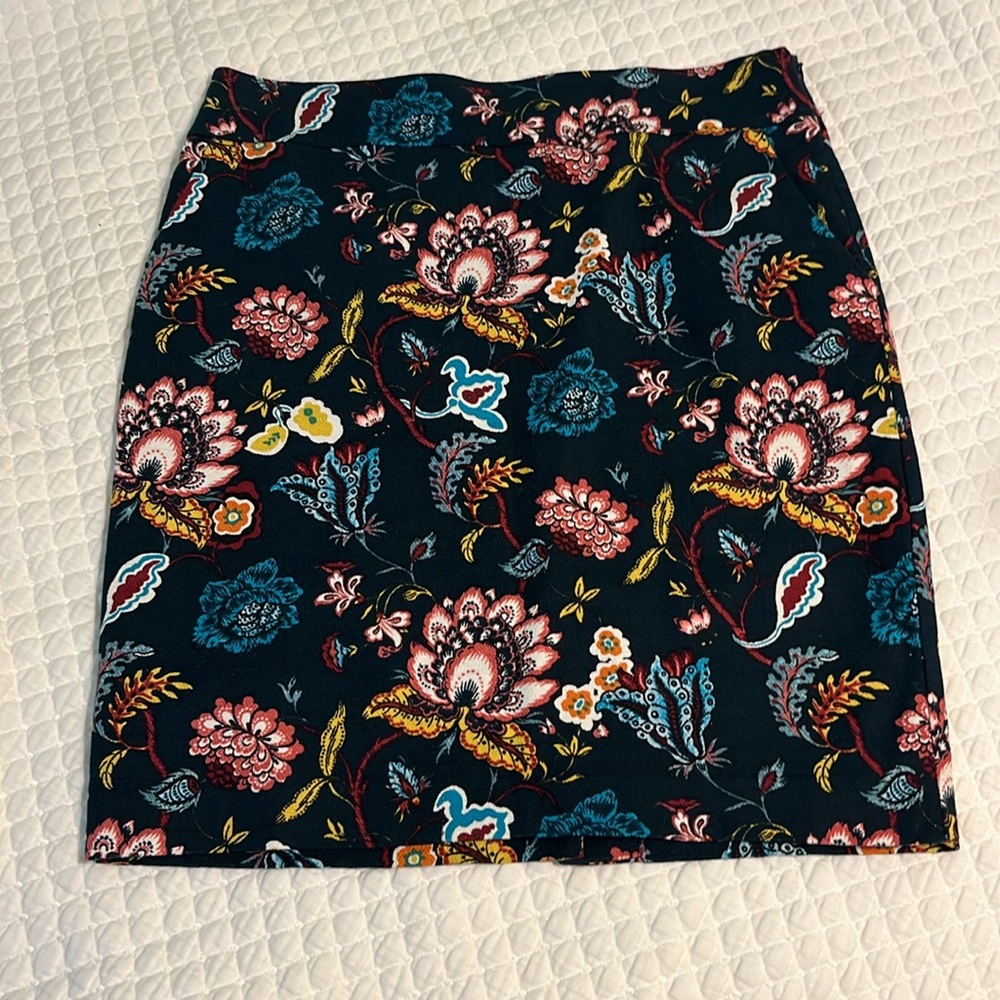 Loft Floral Embroidered  straight  Skirt Size 14 - Picture 10 of 11
